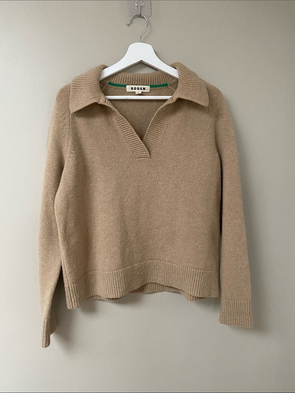 Boden Camel Collared V-Neck Pullover Chinky wool Sweater size medium